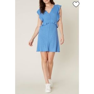 The cutest little easy breezy dress!  EUC in the prettiest blue!